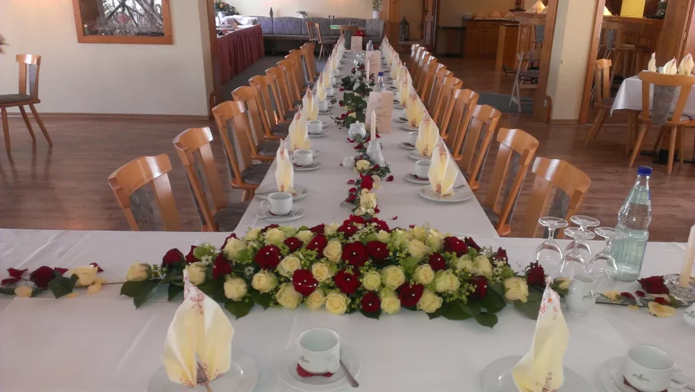 Festtafel Hochzeit Gasthof Fürstenthal